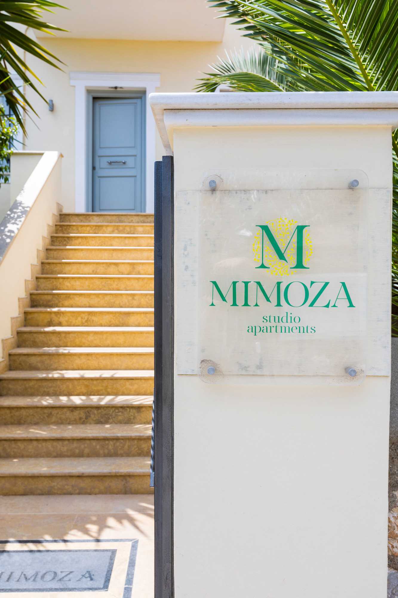 The entrance to Mimoza Hotel
